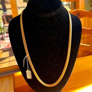 U7 18KGP on stainless steel chain